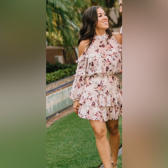 Misa Farren cold shoulder dress size S - Picture 2 of 4